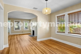 Charming 2-Bed With Backyard Oasis In West Palm Beach!