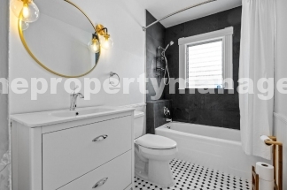 Charming 2-Bed With Backyard Oasis In West Palm Beach!