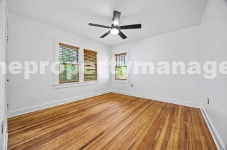 Charming 2-Bed With Backyard Oasis In West Palm Beach!