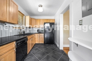 Charming 2-Bed With Backyard Oasis In West Palm Beach!