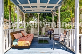 Charming 2-Bed With Backyard Oasis In West Palm Beach!