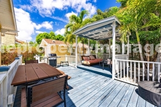 Charming 2-Bed With Backyard Oasis In West Palm Beach!