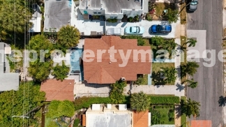 Charming 2-Bed With Backyard Oasis In West Palm Beach!