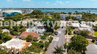 Charming 2-Bed With Backyard Oasis In West Palm Beach!