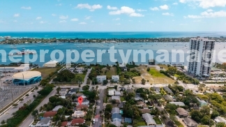 Charming 2-Bed With Backyard Oasis In West Palm Beach!