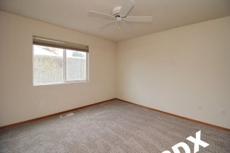 Spacious 2 Bedroom Rowhouse in the Heart of Happening Kerns!