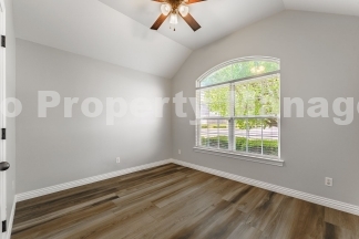 Bright & Spacious 4-Bedroom Home with Fenced Yard