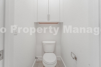 Beautiful townhome off of I St!