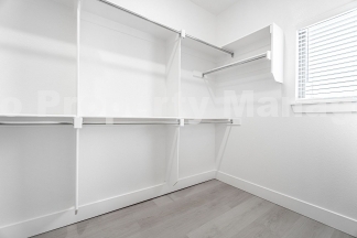 Beautiful townhome off of I St!