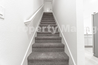 Beautiful townhome off of I St!