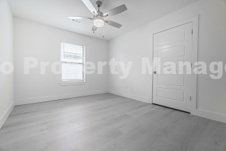 Beautiful townhome off of I St!