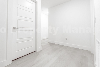 Beautiful townhome off of I St!