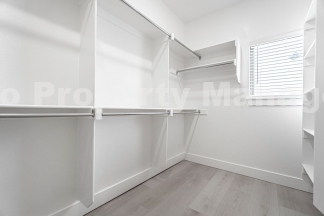 Beautiful townhome off of I St!