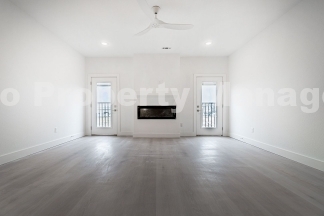 Beautiful townhome off of I St!