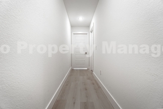 Beautiful townhome off of I St!