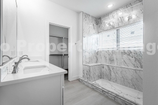 Beautiful townhome off of I St!