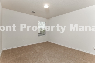 Spacious 4-Bedroom Gem with 2.5 Baths in San Antonio – 2,324 Sq Ft of Comfort at 2935 Thackery Groove