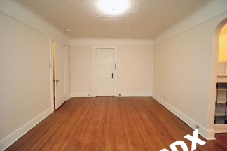 Classic Studio Apartment in the Historic Irving Manor - NW Portland!