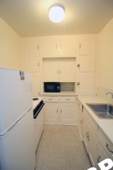 Classic Studio Apartment in the Historic Irving Manor - NW Portland!