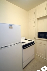 Classic Studio Apartment in the Historic Irving Manor - NW Portland!