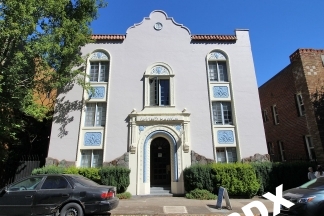 Classic Studio Apartment in the Historic Irving Manor - NW Portland!