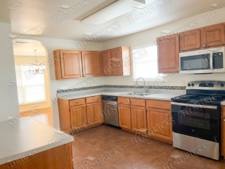 9023 Pinseeker, Selma, TX 78154 | Home for Rent 78154