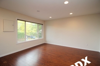 Nicely Updated 1 Bedroom Apartment in great SE location!