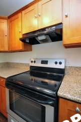Nicely Updated 1 Bedroom Apartment in great SE location!