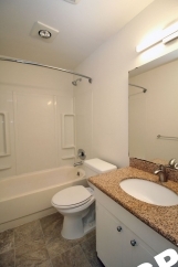 Nicely Updated 1 Bedroom Apartment in great SE location!
