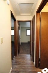 2 Bedroom 1 Bathroom Upper Floor Apartment Home in the Heart of Sellwood!