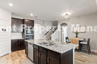 Spacious 4-Bedroom Retreat in San Antonio with 3.5 Baths and 2714 Sq Ft of Comfort!