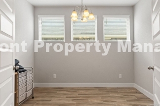 Spacious 4-Bedroom Retreat in San Antonio with 3.5 Baths and 2714 Sq Ft of Comfort!