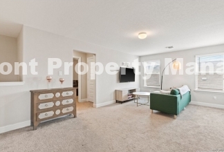 Spacious 4-Bedroom Retreat in San Antonio with 3.5 Baths and 2714 Sq Ft of Comfort!