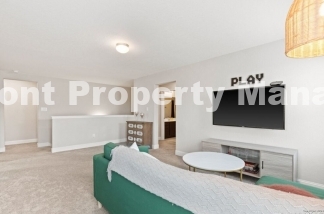 Spacious 4-Bedroom Retreat in San Antonio with 3.5 Baths and 2714 Sq Ft of Comfort!