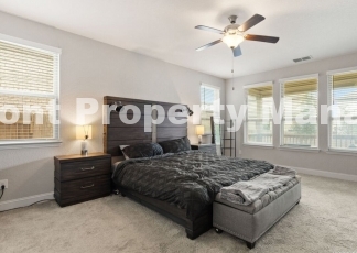 Spacious 4-Bedroom Retreat in San Antonio with 3.5 Baths and 2714 Sq Ft of Comfort!