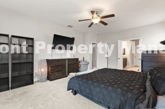 Spacious 4-Bedroom Retreat in San Antonio with 3.5 Baths and 2714 Sq Ft of Comfort!