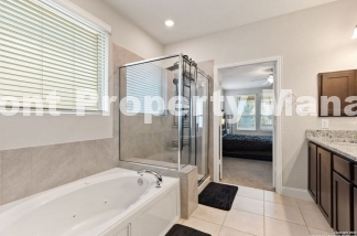 Spacious 4-Bedroom Retreat in San Antonio with 3.5 Baths and 2714 Sq Ft of Comfort!