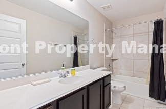 Spacious 4-Bedroom Retreat in San Antonio with 3.5 Baths and 2714 Sq Ft of Comfort!