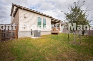 Spacious 4-Bedroom Retreat in San Antonio with 3.5 Baths and 2714 Sq Ft of Comfort!