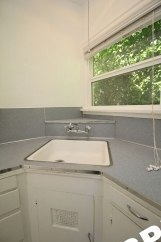Adorable Updated Irvington 1 Bedroom in Charming 6-Plex