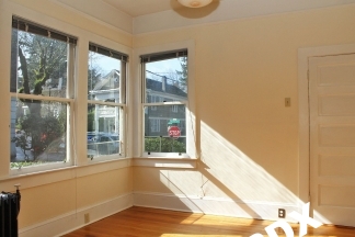 Multi-Room Studio Apartment in Gorgeous Portland Heights Victorian!