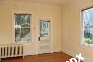 Multi-Room Studio Apartment in Gorgeous Portland Heights Victorian!