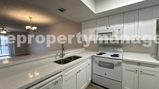 Charming 2-Bed, 2-Bath in Delray Beach - Perfect Blend of Comfort & Convenience!