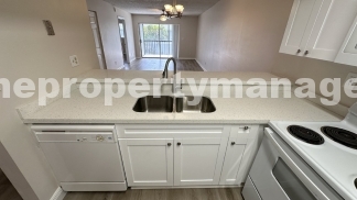 Charming 2-Bed, 2-Bath in Delray Beach - Perfect Blend of Comfort & Convenience!