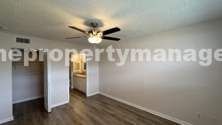 Charming 2-Bed, 2-Bath in Delray Beach - Perfect Blend of Comfort & Convenience!