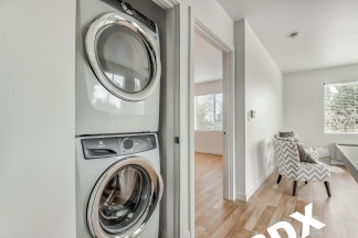 Totally Dialed 1 Bed Apartment in New Courtyard Complex Near Mississippi Ave