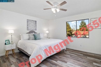 Charming 2-Bed Condo Retreat: Modern Comfort in Concord - 1218 Sq Ft of Style!