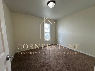 Nice main floor 2 Bedroom $650month/dep