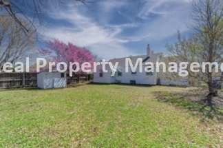 2 Bedroom with Bonus room and Hardwood Floors - Schweiter Neighborhood