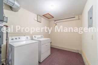 2 Bedroom with Bonus room and Hardwood Floors - Schweiter Neighborhood